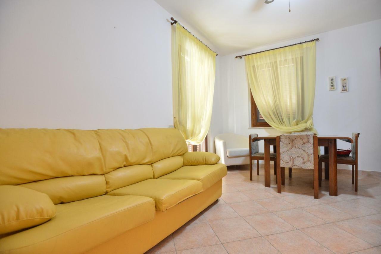 Izzhome Crispi Pula Exterior photo